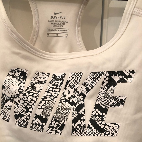 Nike snakeskin design sports bra - Picture 3 of 7